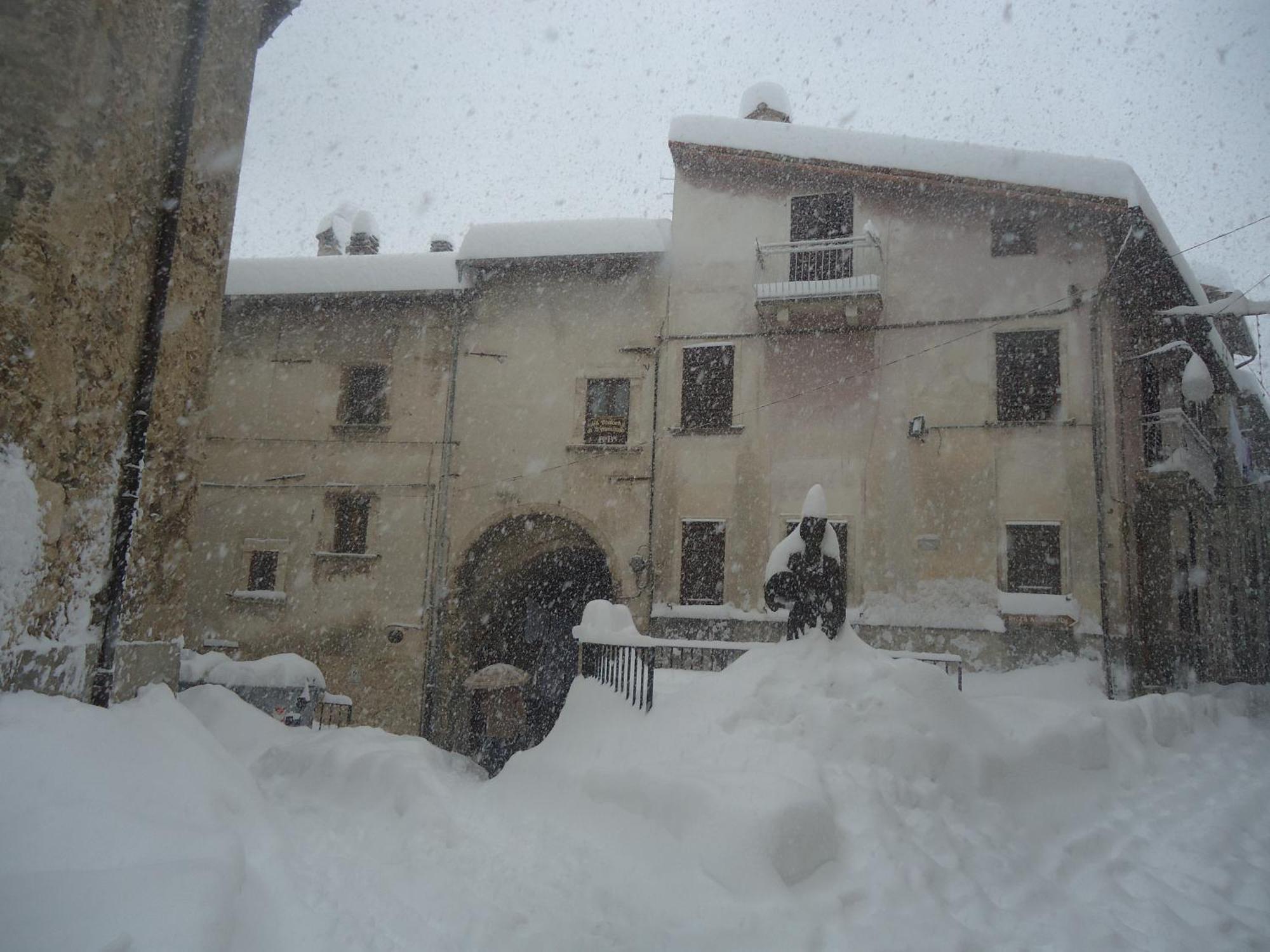 La Dimora Di D'Annunzio Bed and Breakfast Scanno Eksteriør billede