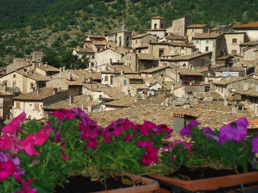 La Dimora Di D'Annunzio Bed and Breakfast Scanno Eksteriør billede